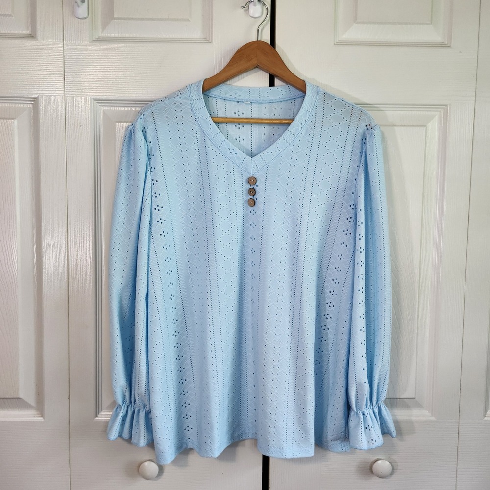 Light Blue‎ Eyelet Pointelle Knit V-Neck Ruffle Sleeve Blouse LG Cottage Pastel